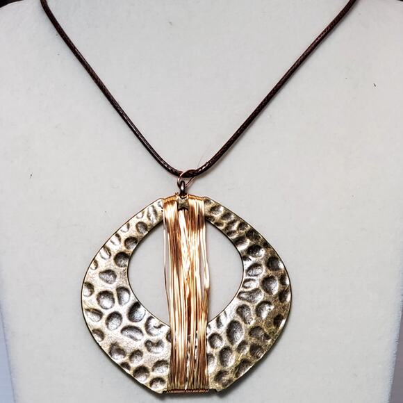 Round Thin Hammered Brass Copper Wire Wrapped Large Pendant 26" Unsigned - Picture 1 of 6